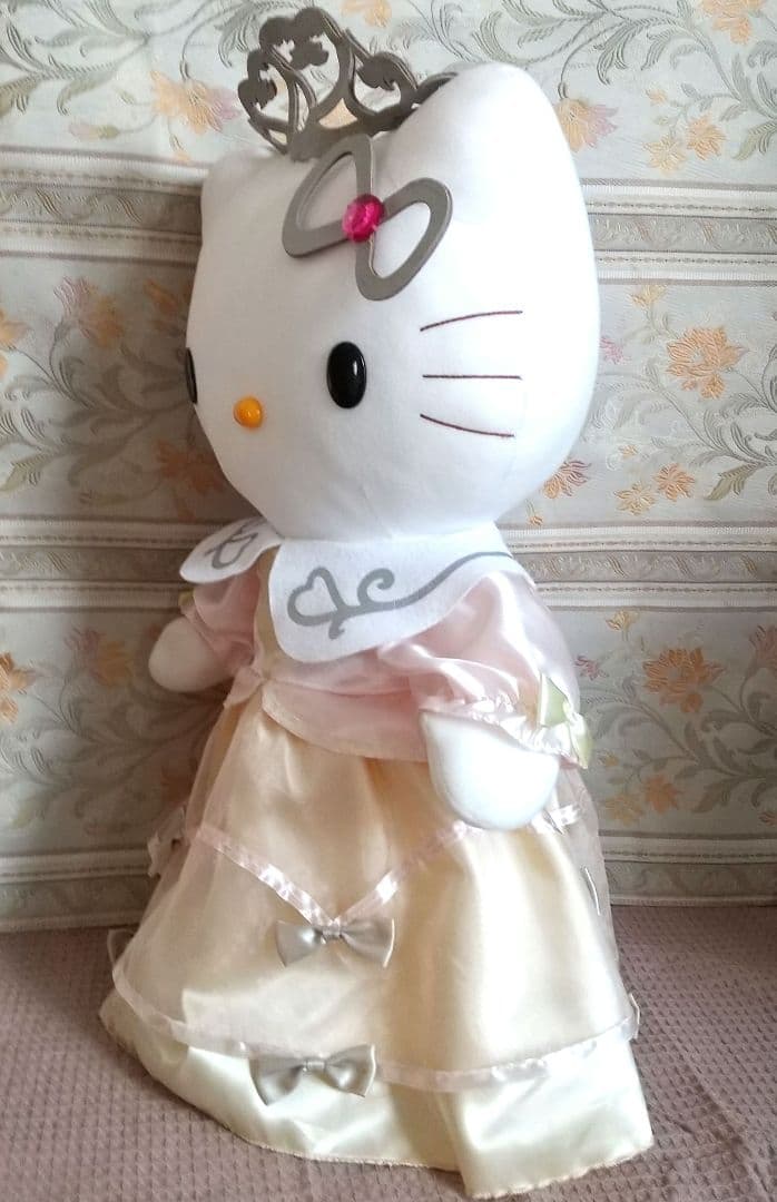 ピューロランド 当選品 キティ パレードBELIEVE衣装 特大ぬいぐるみ レア