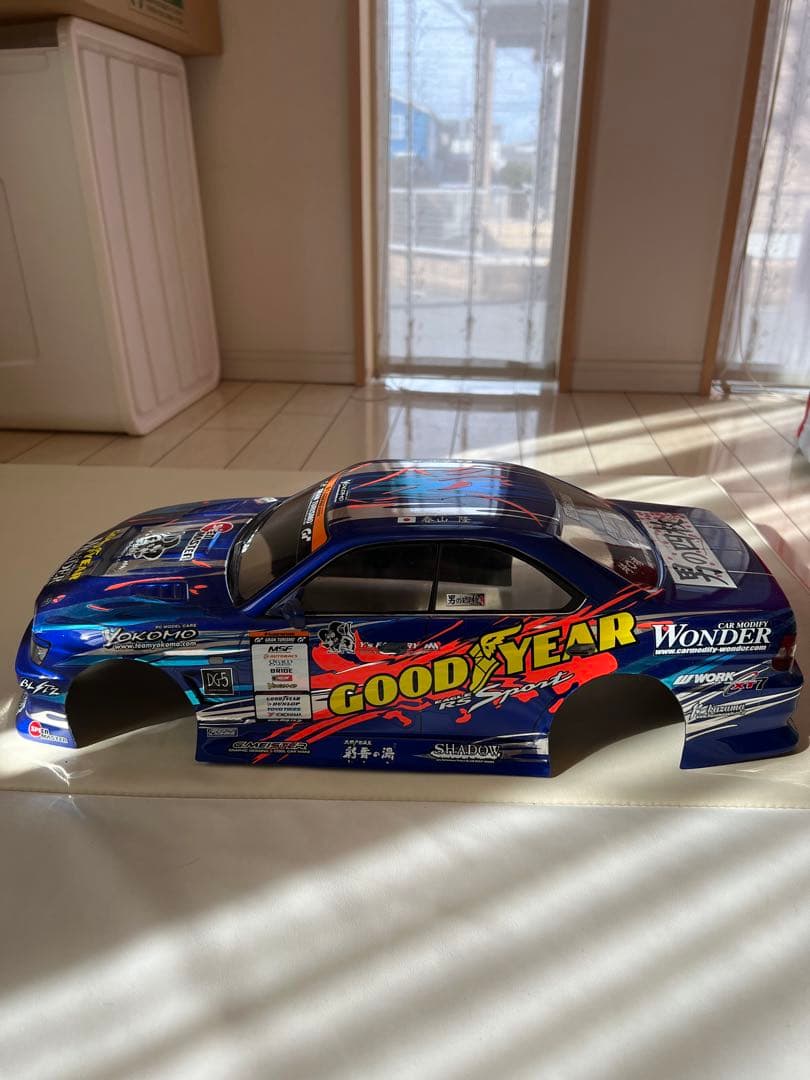 ヨコモ WONDER C35 LAUREL D1ボディー