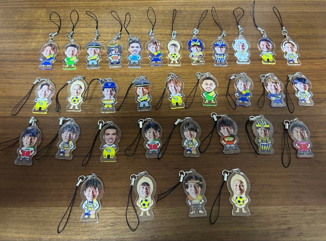 出品1/31まで　FC今治 チャームまとめ(41以外)