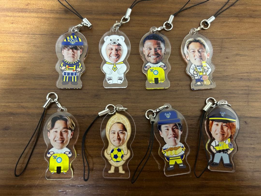 出品1/31まで　FC今治 チャームまとめ(41以外)