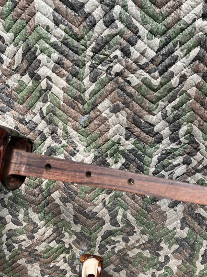 沖縄三線江戸与那城型((シャム柿)本皮一枚張りに仕上げました。