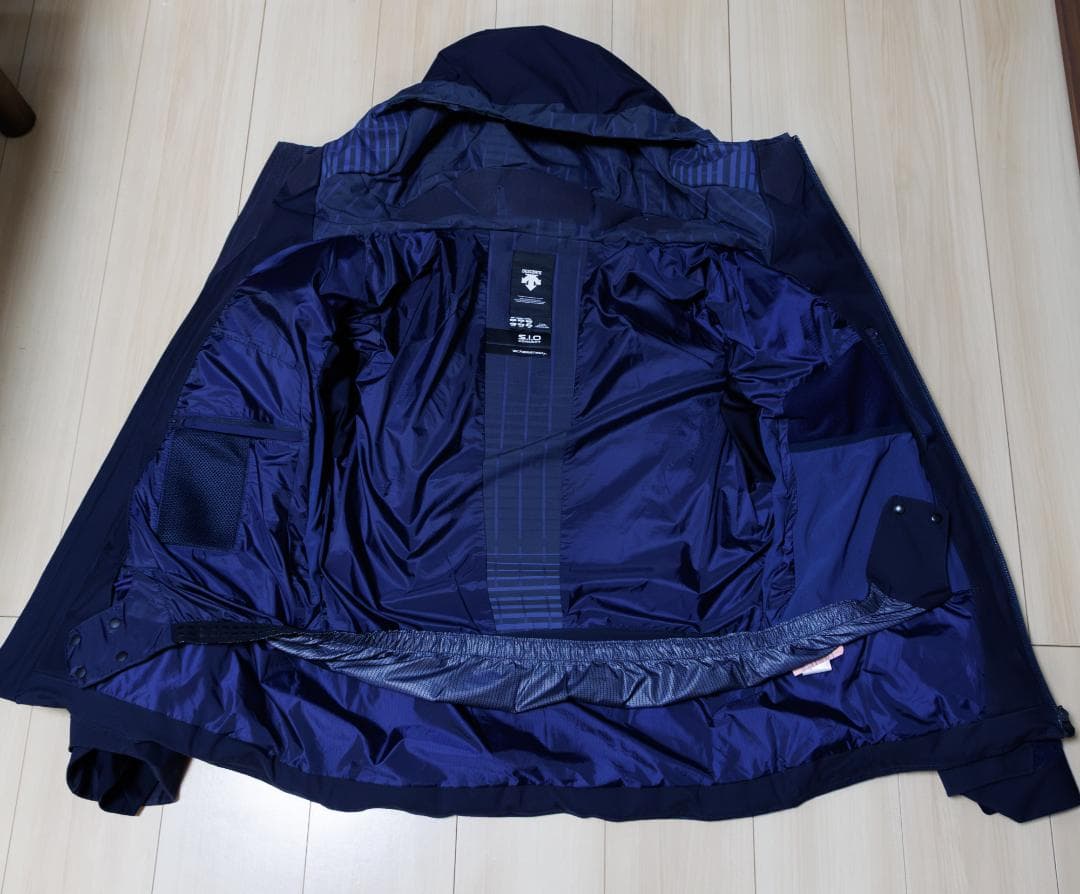 m*n様 定価10万円 DESCENT SIO Lサイズ INSULATED J
