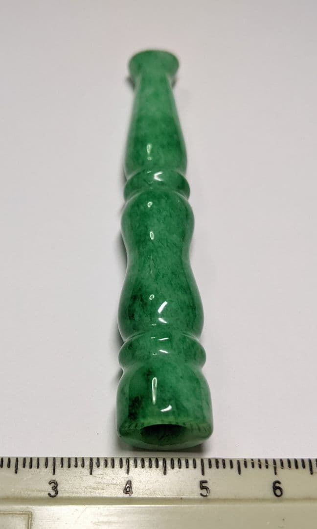 緑色本翡翠オブジェ 約7.5cm