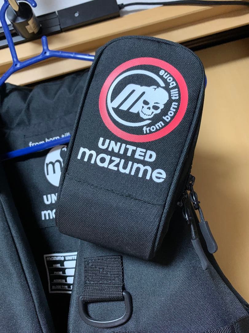 M　mazume MZX.CONTACT 黒 ライフジャケット