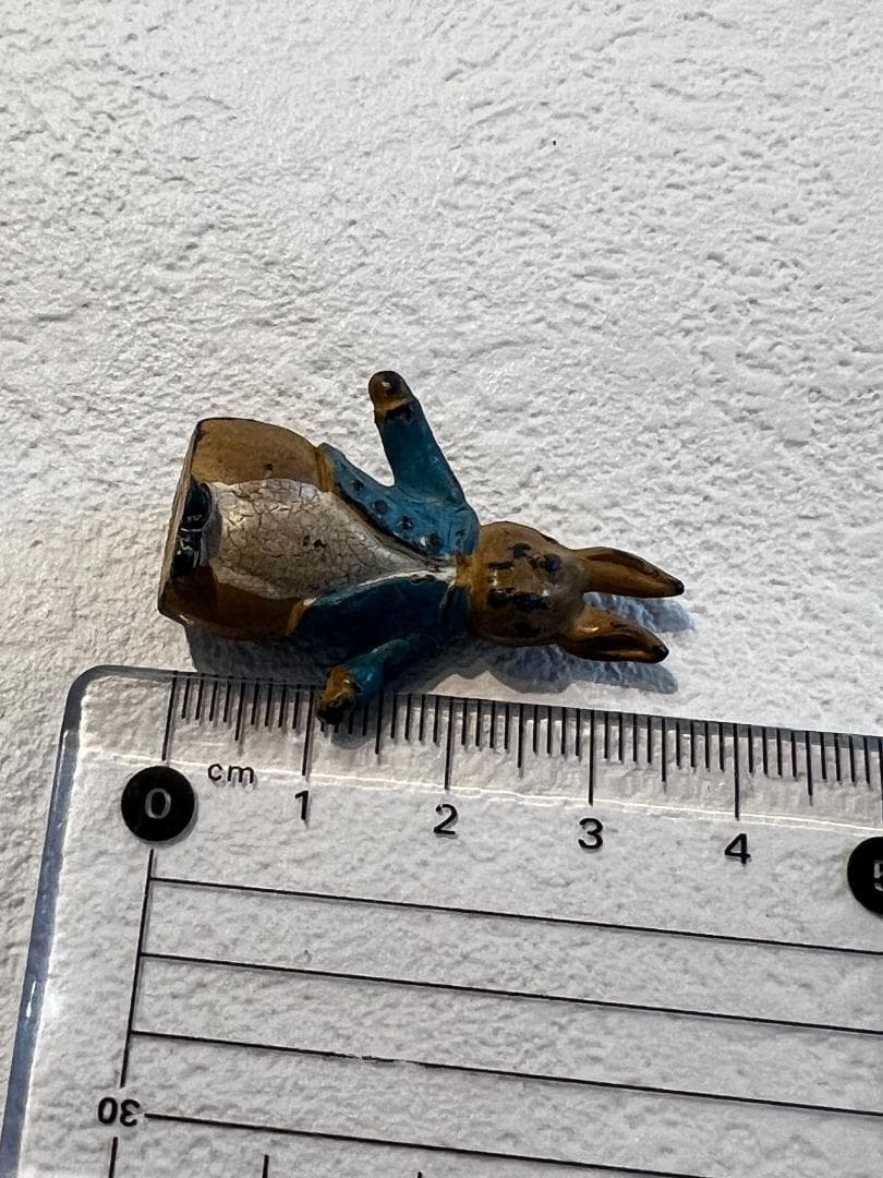 ビエナブロンズ　ウサギのフィギュア　ミニチュア　ピーターラビット