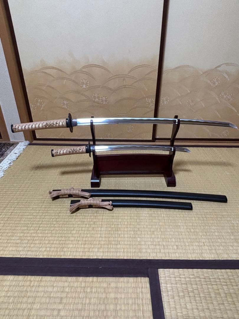 【美品】日本アンティックギャラリー製　五郎入道正宗２本　刀掛け・刀袋付き　模造刀