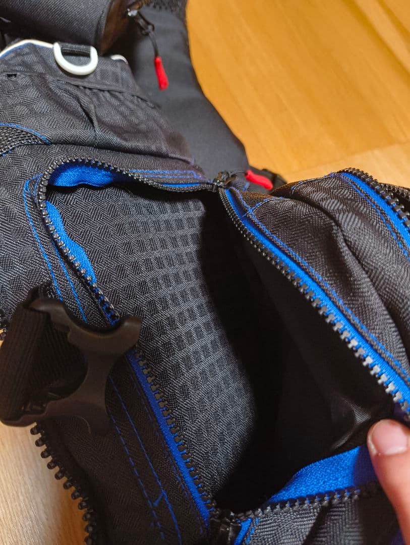 MAZUME MZXタイドマニア ライフジャケット ブラック/ブルー