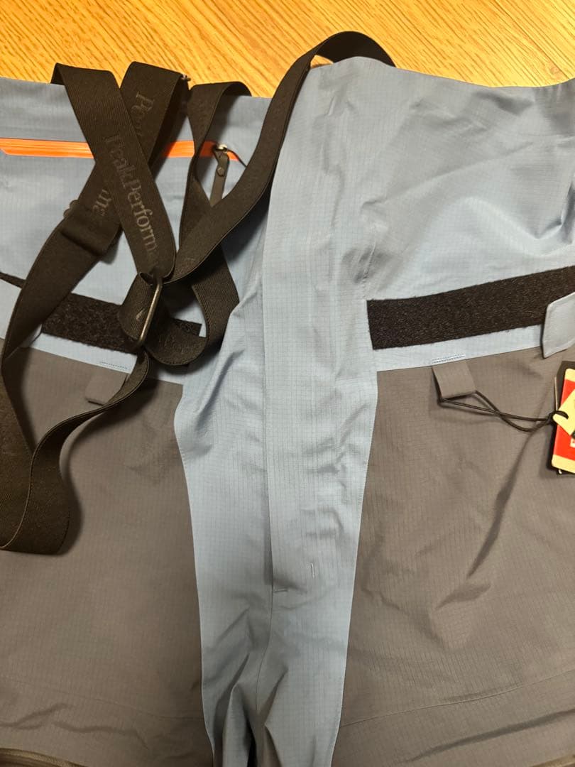 Peak Performance Gore-Tex pro ビブパンツ