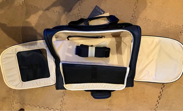 サムソナイト　高級輸入犬猫用キャリーバック