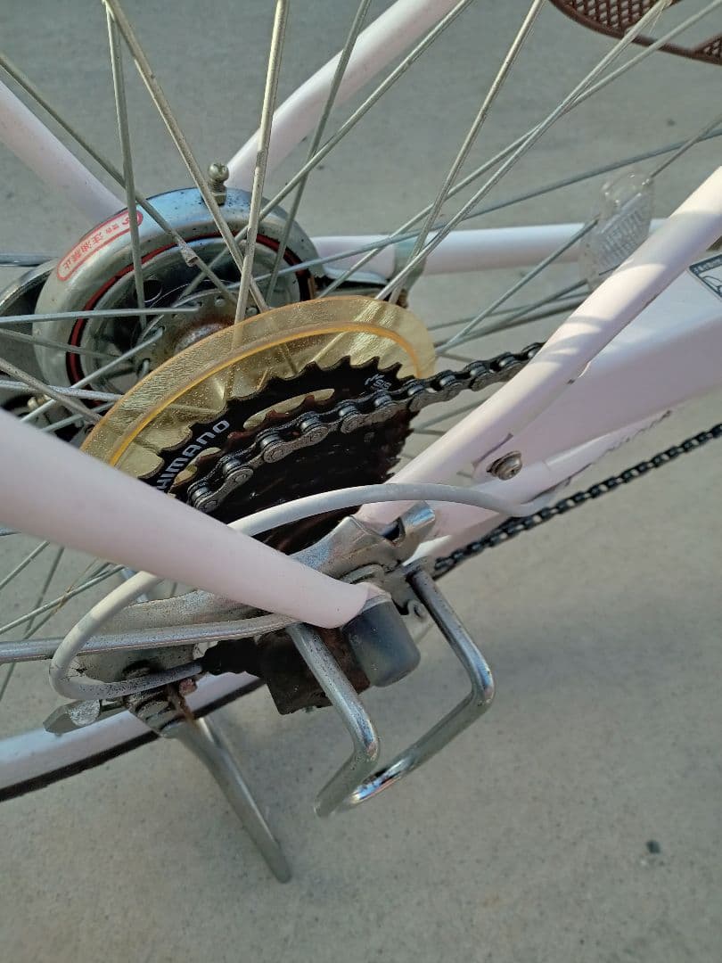 美品　ノーパンクタイヤ自転車　ママチャリ26インチ群馬埼玉栃木