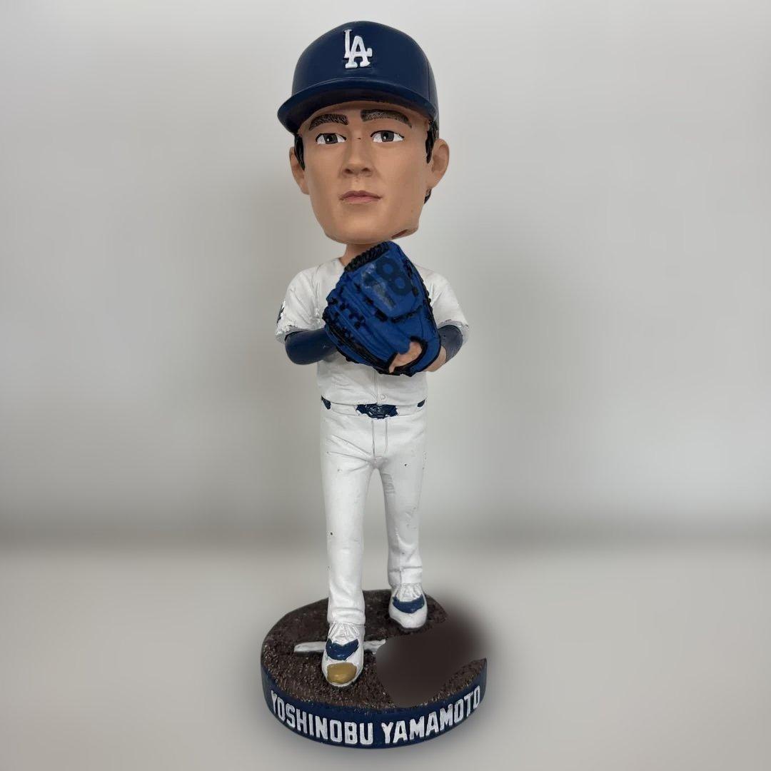 山本由伸 ボブルヘッド　2024年ワールドチャンピオン　球場限定配布