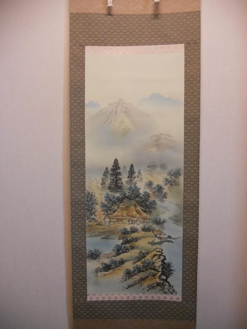掛け軸 江河 四神守護山水図 絹本 希少 軸装 茶道具 掛軸 美品 です。