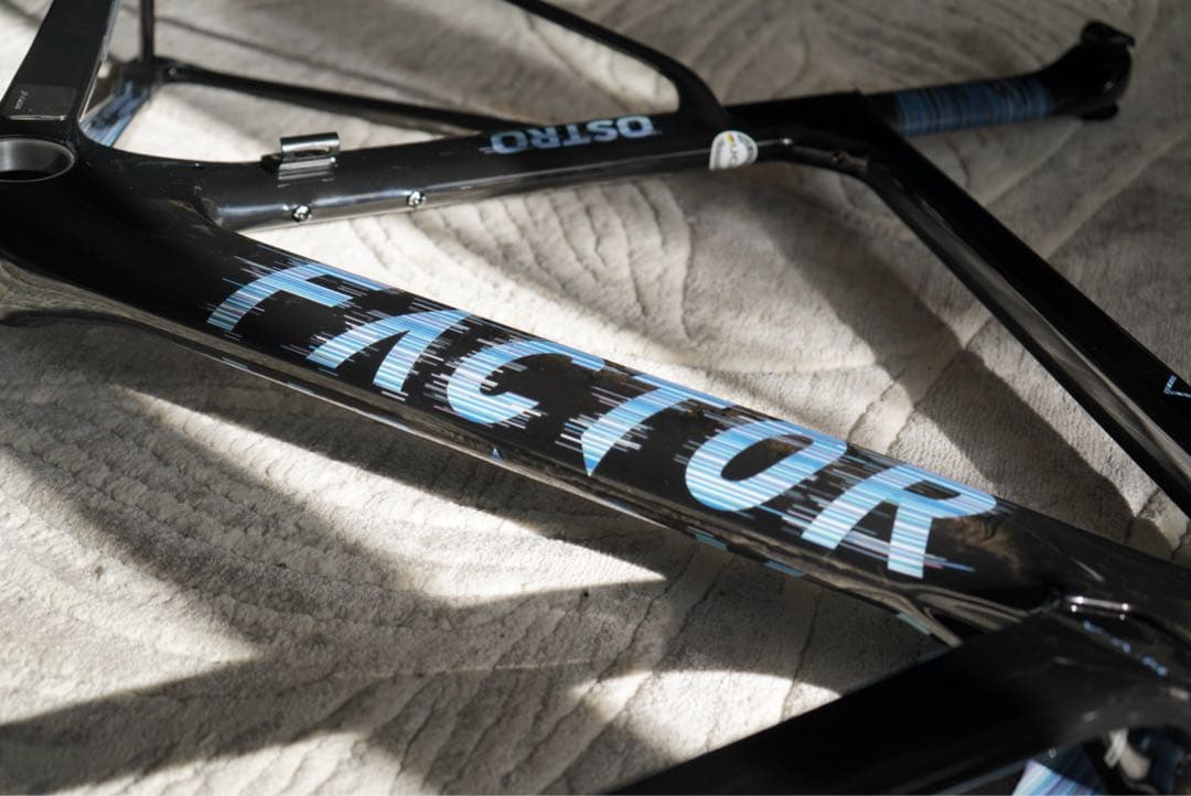 専用品　FACTOR OSTRO VAM V1 カーボンフレーム　フレームセット