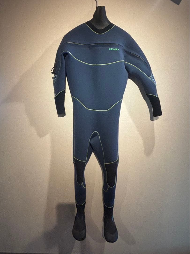 セール！bewet サーフドライスーツ　ビーウエット