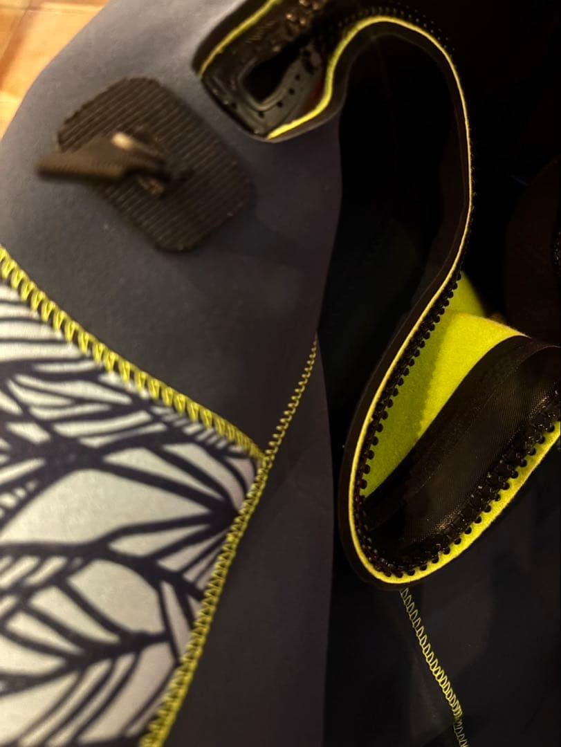 セール！bewet サーフドライスーツ　ビーウエット