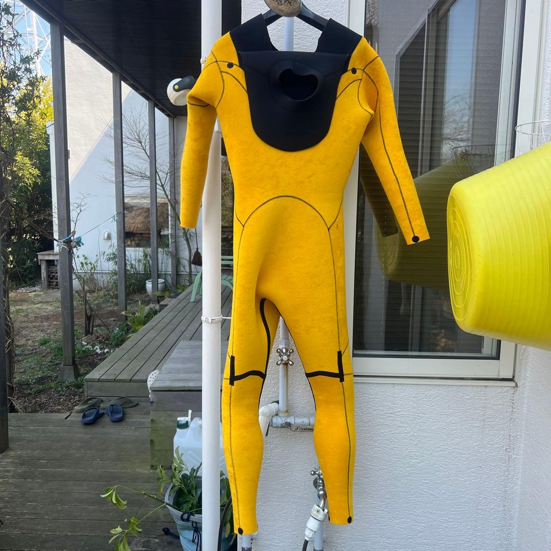 【ワンシーズン着用】セミドライスーツ　サイズML