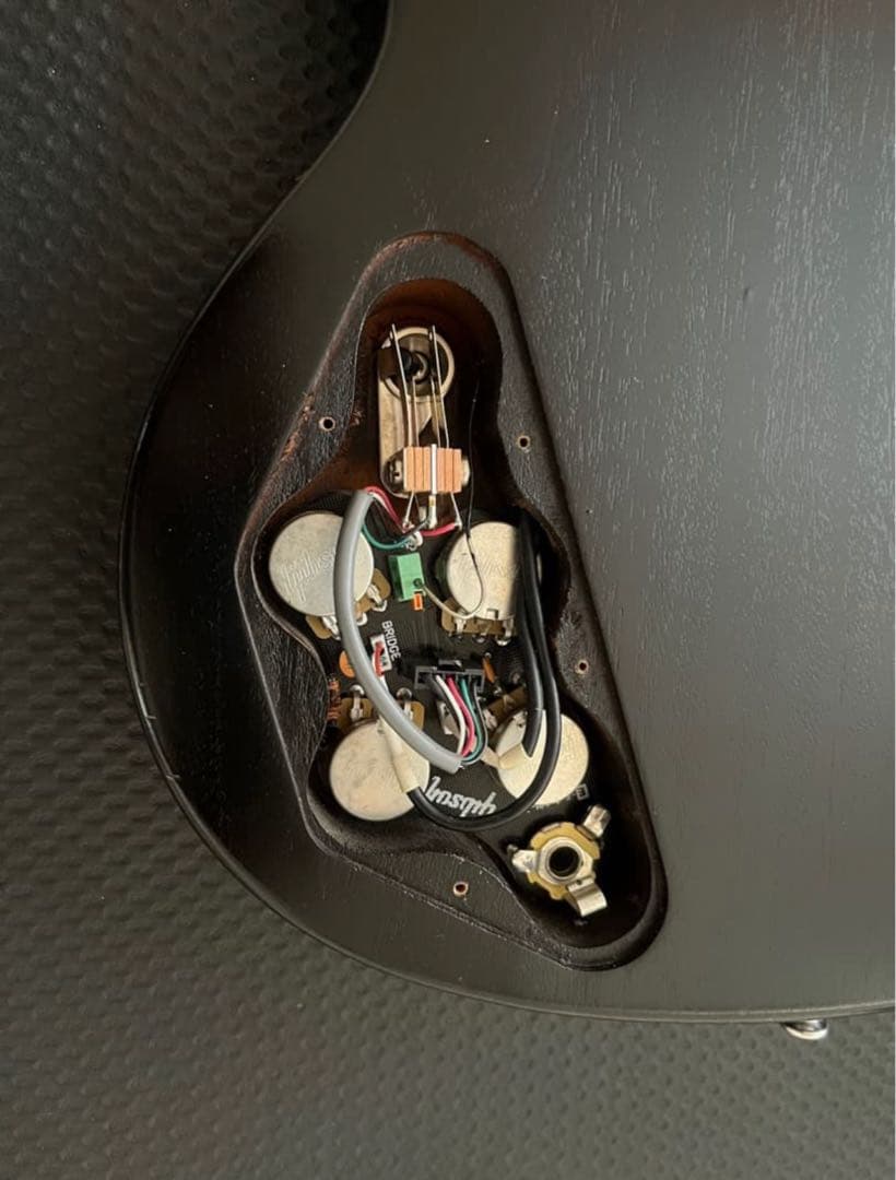 16日まで限定価格 Gibson SG Tribute Future