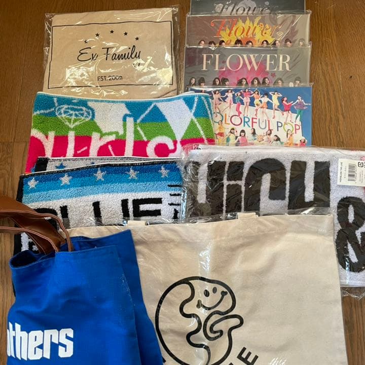 LDH グッズ セット 大量 CD バッグ Tシャツ キーホルダー ポスターなど