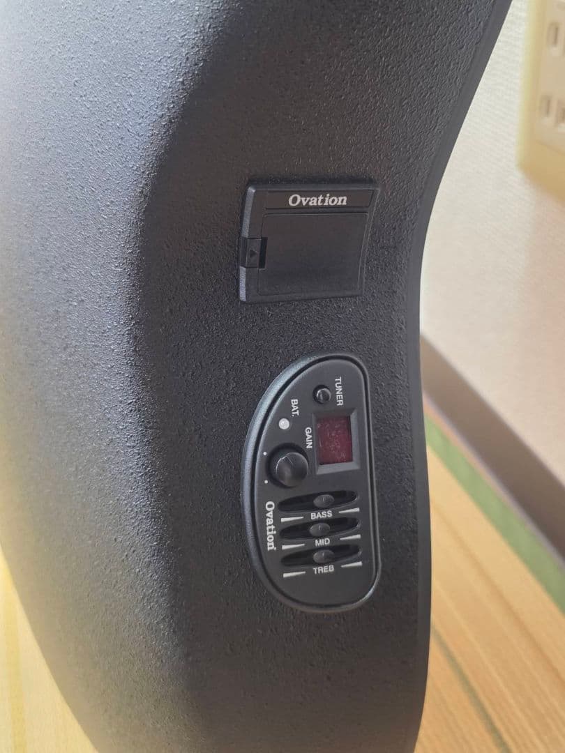 Ovation Celebrity アコースティックギター　CE44