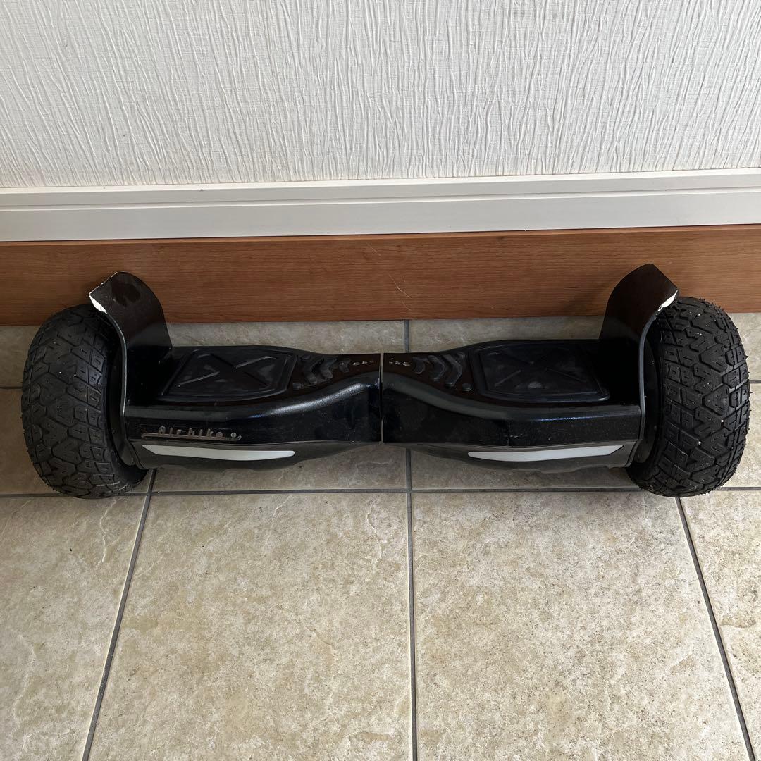 電動スケボー 大きなタイヤ付き 黒