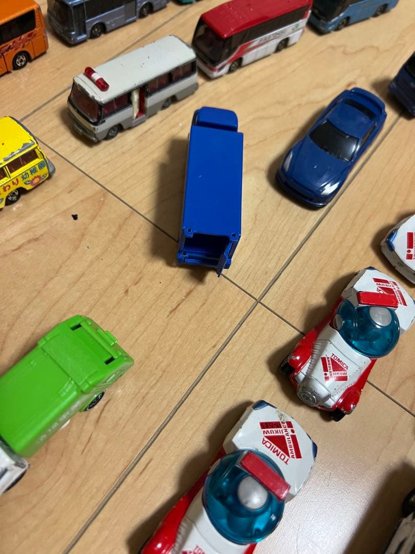 ミニカー、ミニカー収納ボックスのセット