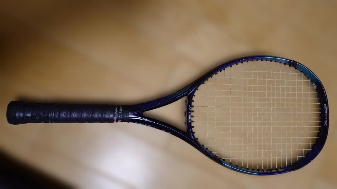 ラケット(硬式用) EZONE 100 2022