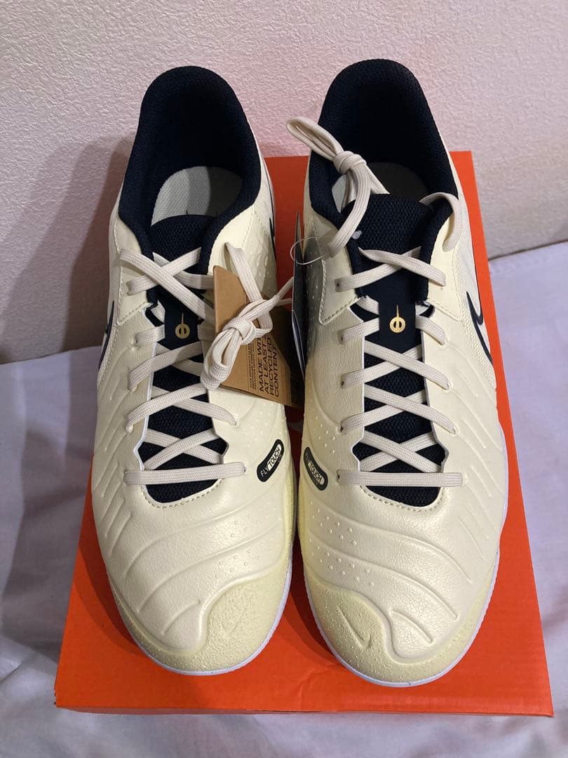 シューズ NIKE LEGEND 10 ACADEMY IC