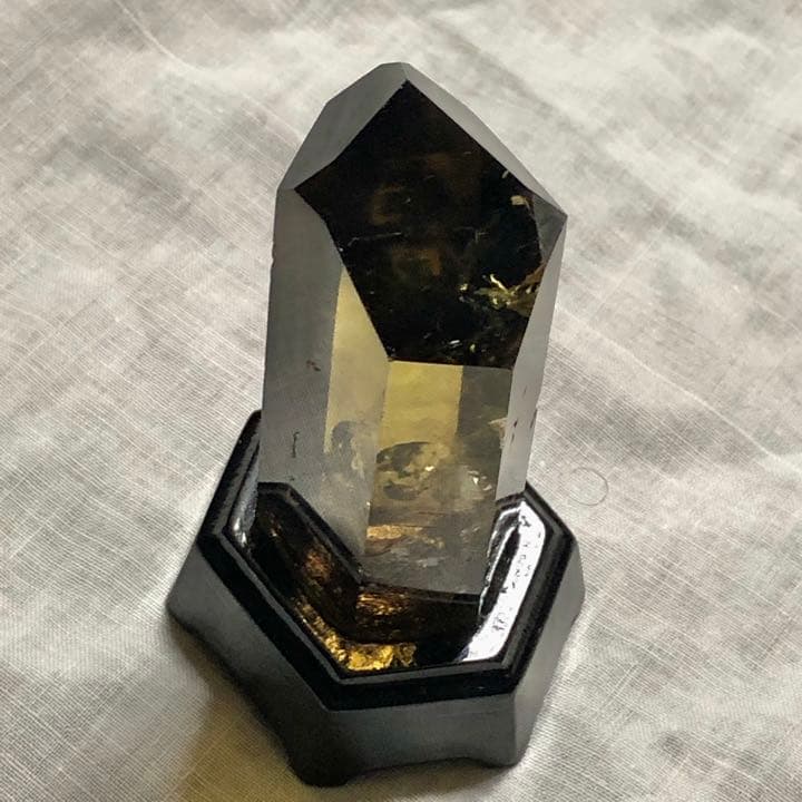 黒水晶　台座付き