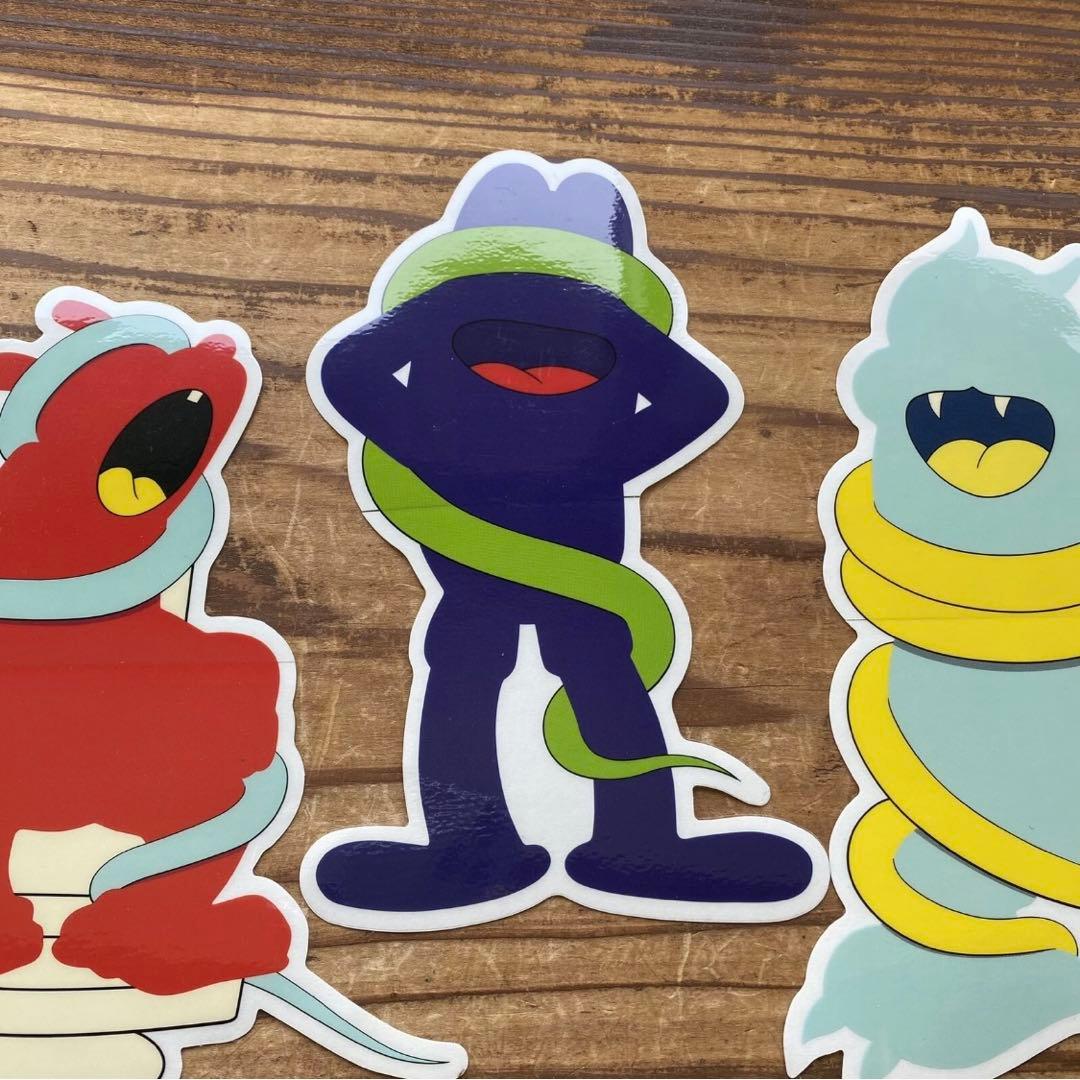 KAWS オリジナルフェイク ステッカー 4枚セット 非売品 ノベルティー