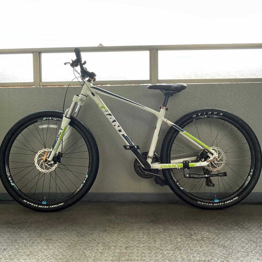 GIANT マウンテンバイク 21段変速 27.5インチ