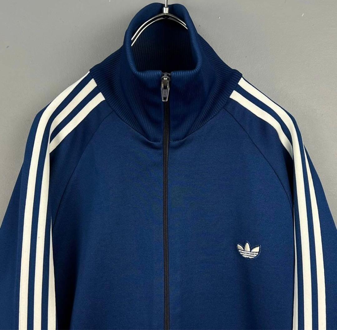 アディダス デサント トラックジャケット