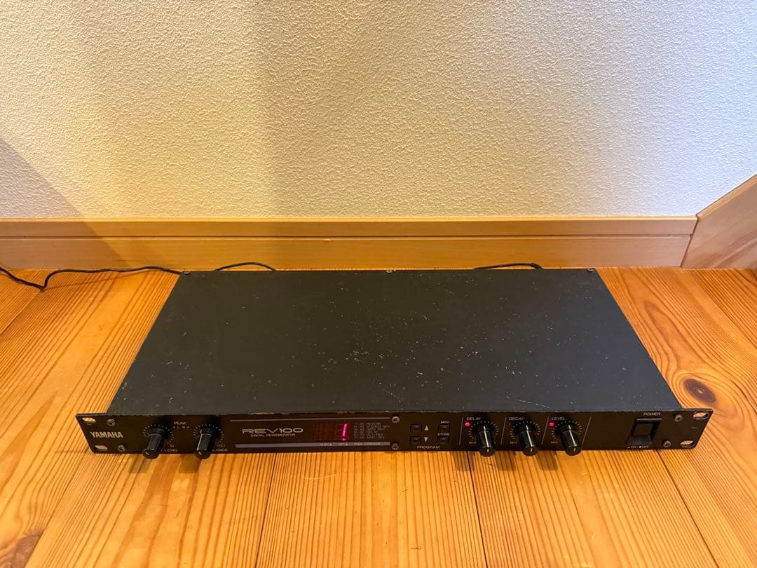 YAMAHA REV100 ヤマハ　デジタルリバーブレーター