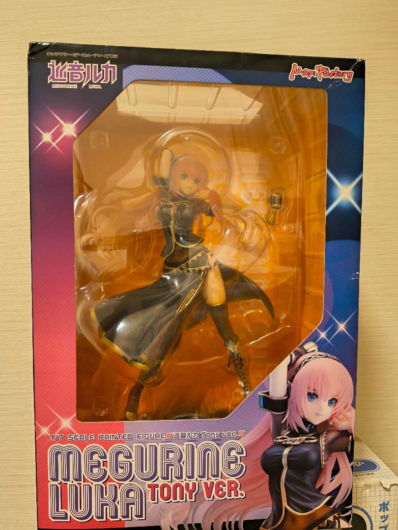 巡音ルカ MEGURINE LUKA TONY VER. フィギュア