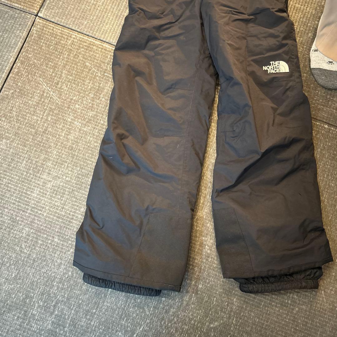 ノースフェイス　キッズ　スノーウェア　スキーウェア　ビブパンツ 140cm