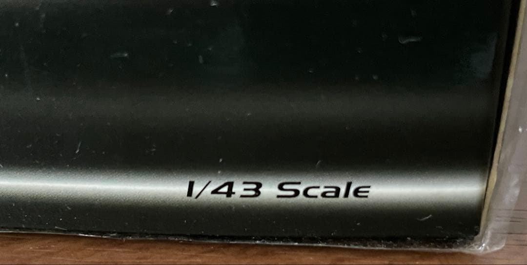 再値下げ！Lexus LX 570 1/43スケールミニカー