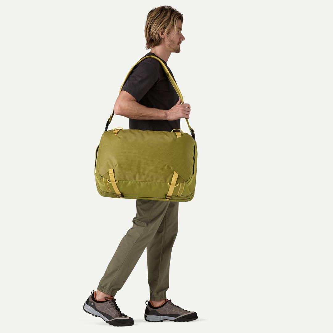 パタゴニア ブラックホール・MLC 45L 新品　海外旅行も可能です。