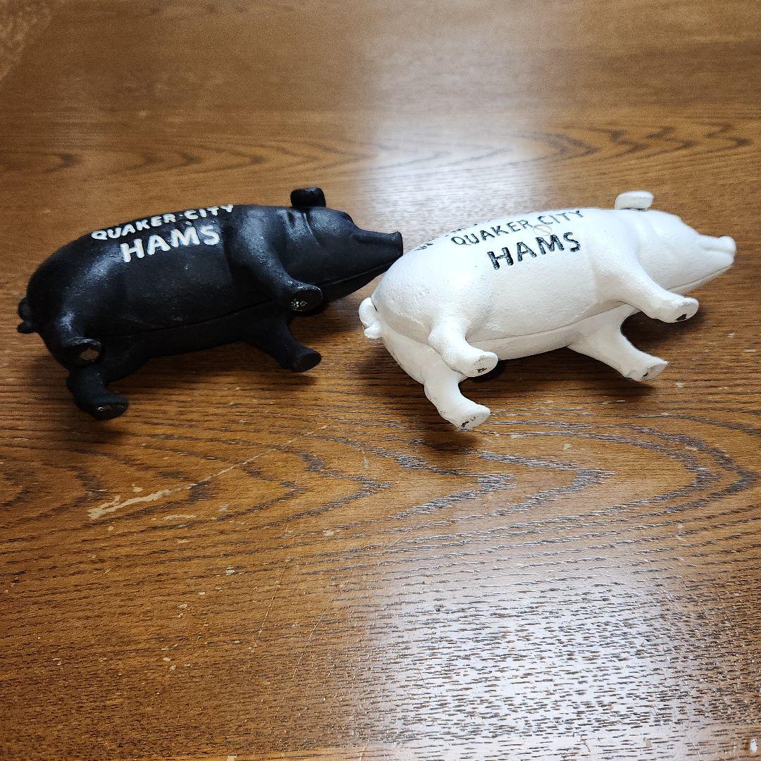 Quaker City Hams アンティーク豚の貯金箱 白と黒のセット