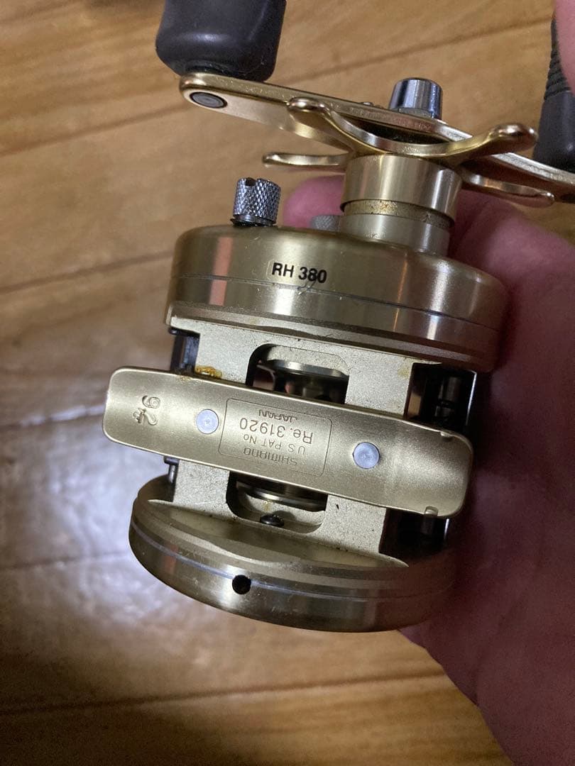 SHIMANO CALCUTTA ベイトリール