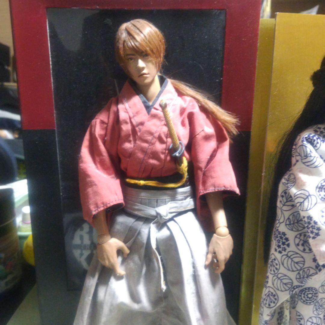 緋村剣心(佐藤健)と着物女性フィギュア1/6２体セット箱有り