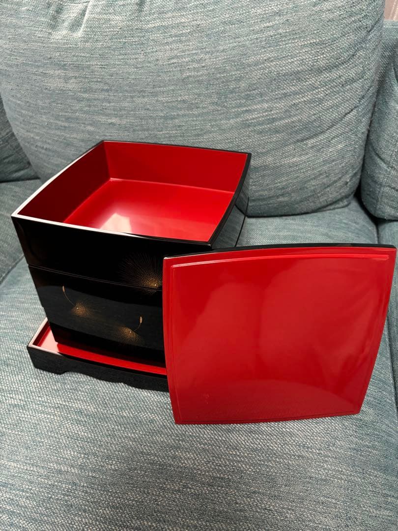 輪島塗 三段重 台付　飛花沈金　うるし塗