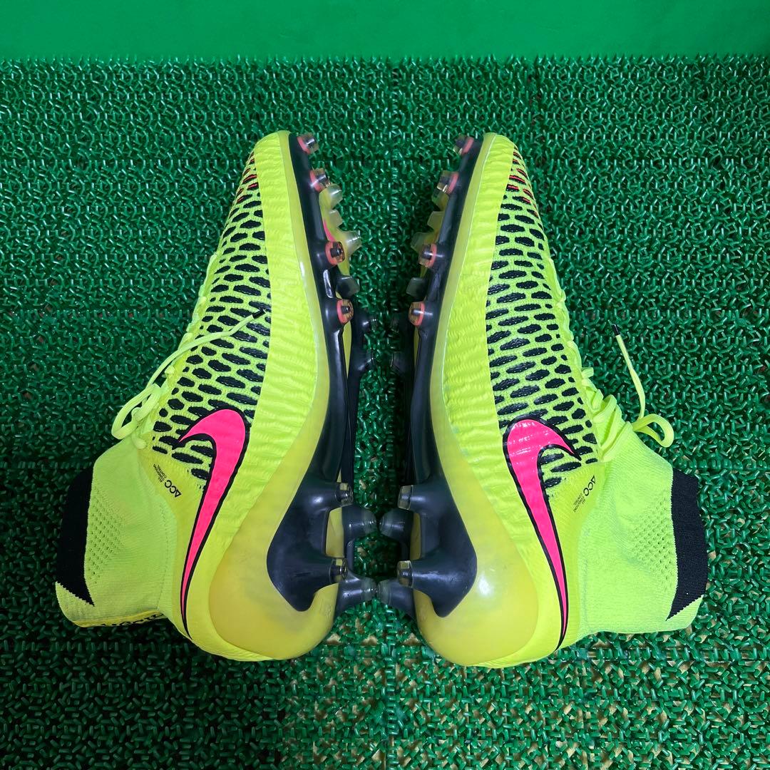 激レア ナイキ サッカースパイク マジスタ オブラ 27.5