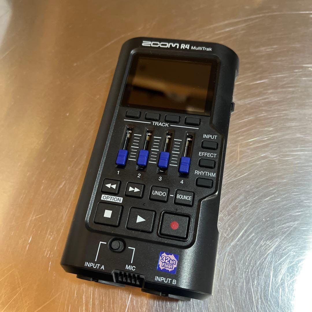 美品❗️ZOOM R4 マルチトラックレコーダー　 SDカード付き