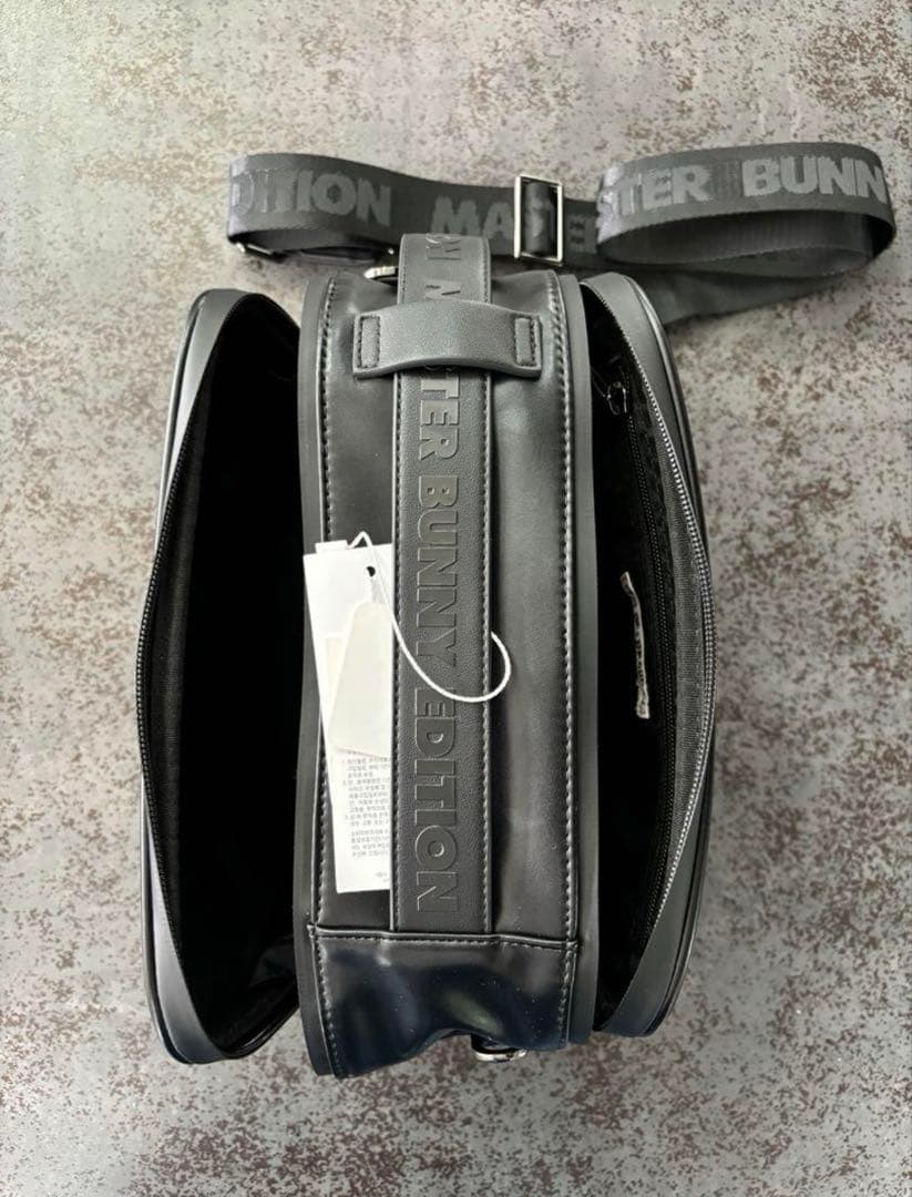 【新品】マスターバニー ラウンドポーチ