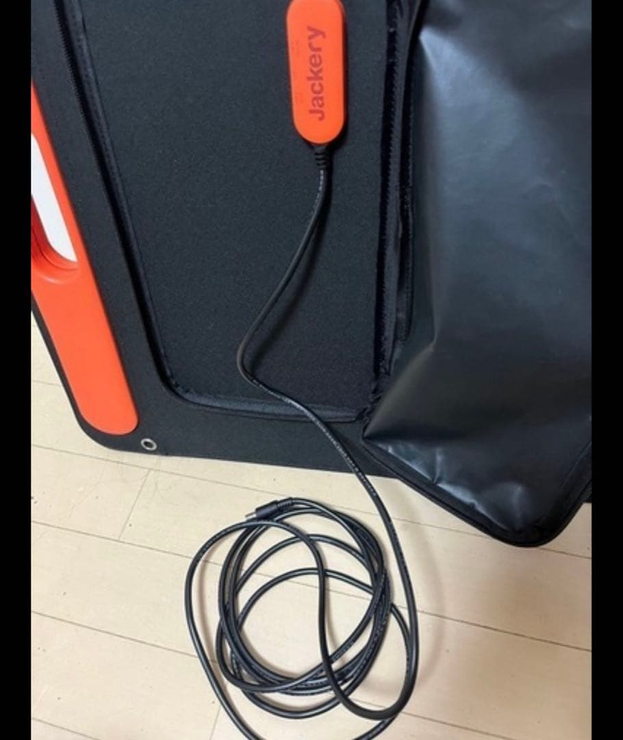 Jackery SolarSaga 100W ソーラーパネル☆送料込み☆1度使用