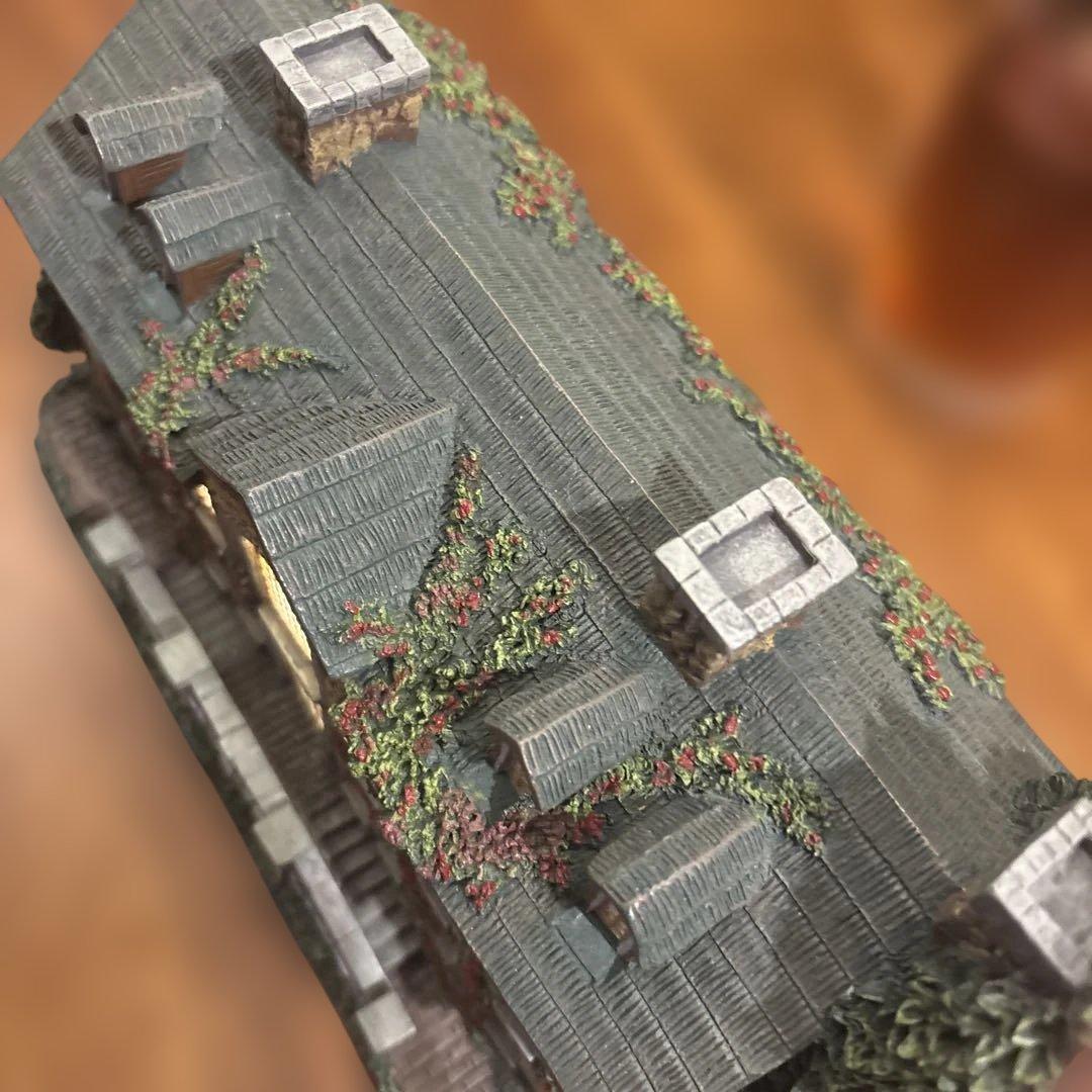 トーマスキンケード氏監修のジオラマ。英国の会議堂