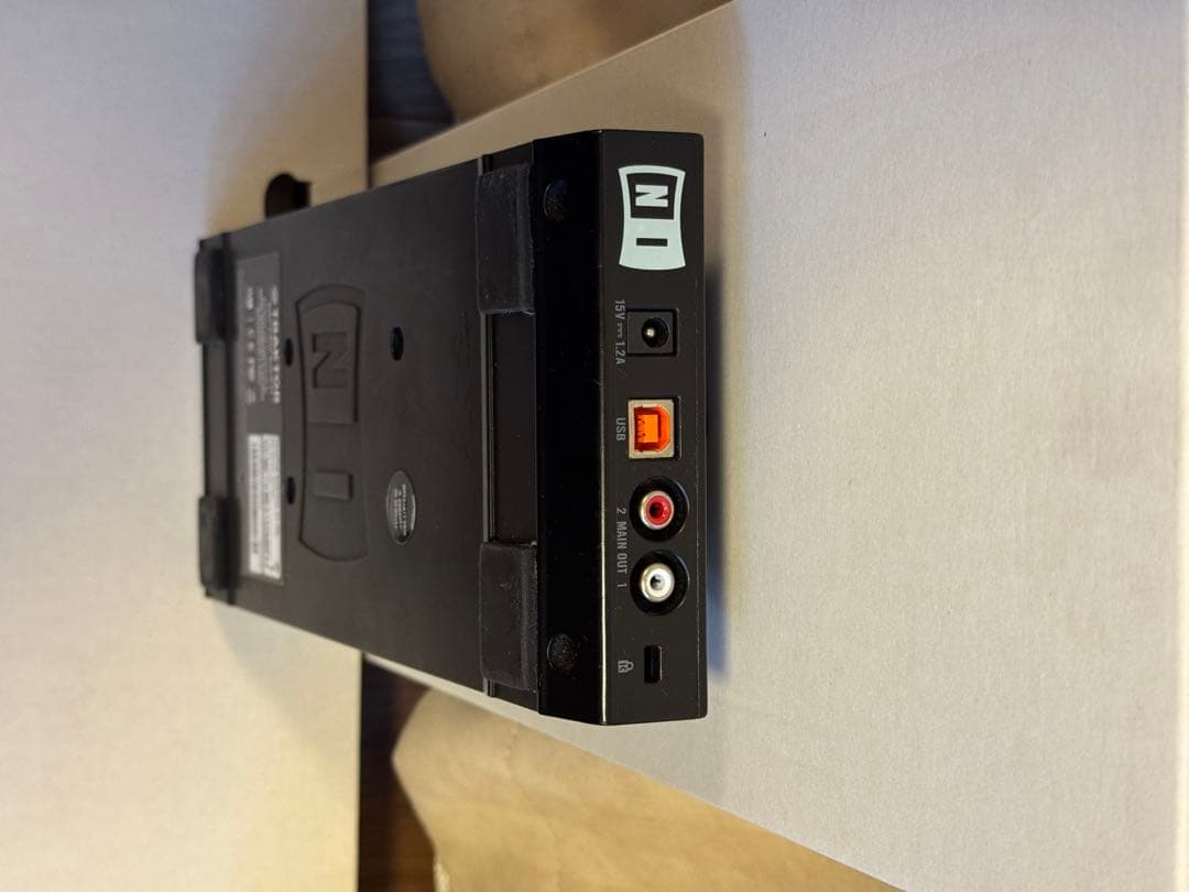 DJ機材 TRAKTOR KONTROL Z1