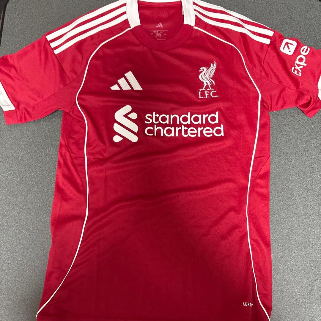 リバプールFC アディダス 赤シャツ