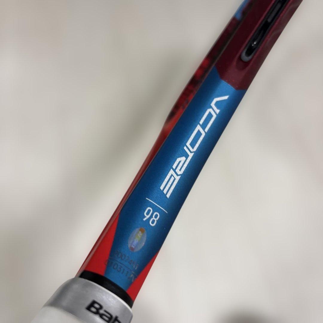 ヨネックス VCORE 98 テニスラケット