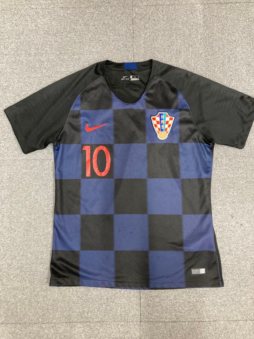クロアチア代表　モドリッチ 2018年モデル ユニフォーム
