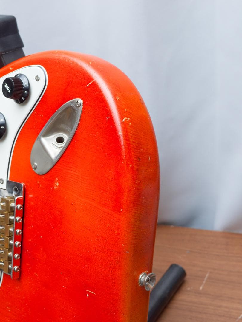 フェルナンデス ストラトキャスターモデル 石ロゴ期　セイモアピックアップ搭載